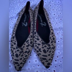 Seven7 Elsa Leopard Print Pointed Toe Fly Knit Flats Size 7